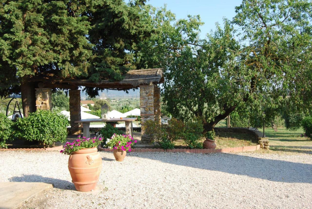 Villa Sara Суверето Екстериор снимка